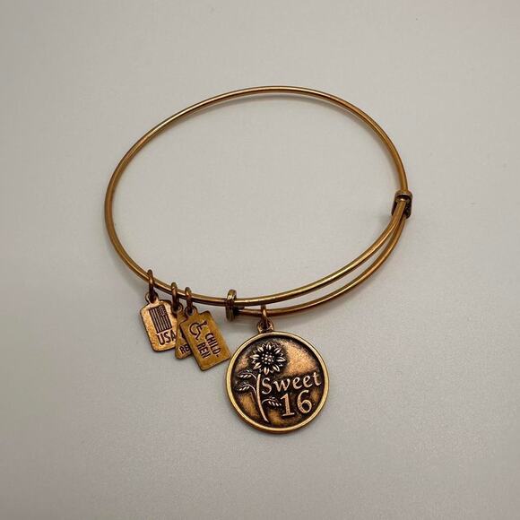 "Sweet 16" bangle gold bracelet from Wind & Fire - Picture 2 of 8